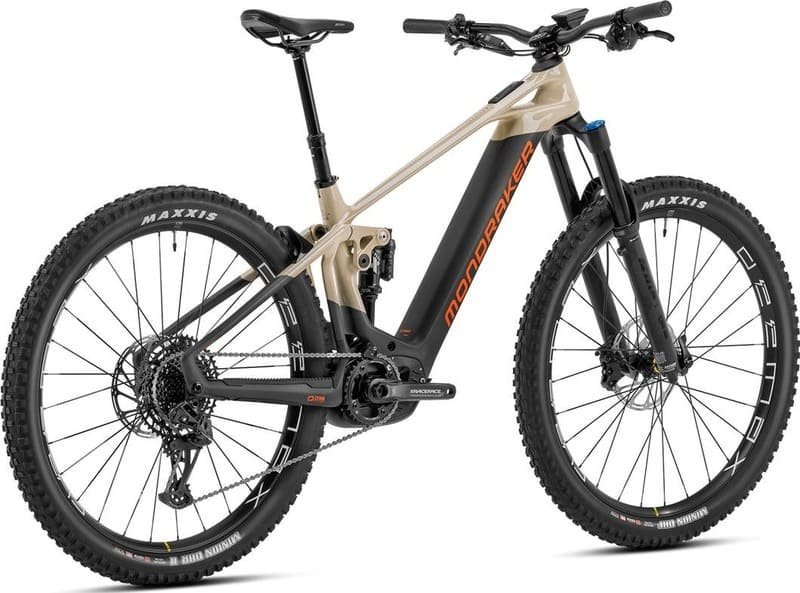 Mondraker-Crafty-Carbon-R-29-2_11zon.jpg