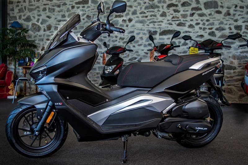 Scooter-LONGJIA-EASYMAX-125cc-1.jpg