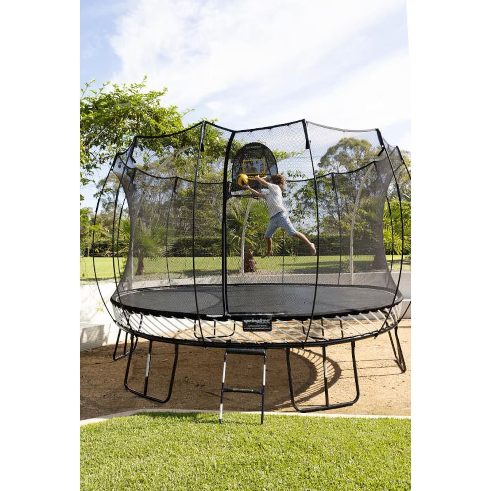 Springfree-Trampoline-R132-Jumbo-Rond-2_11zon.jpg