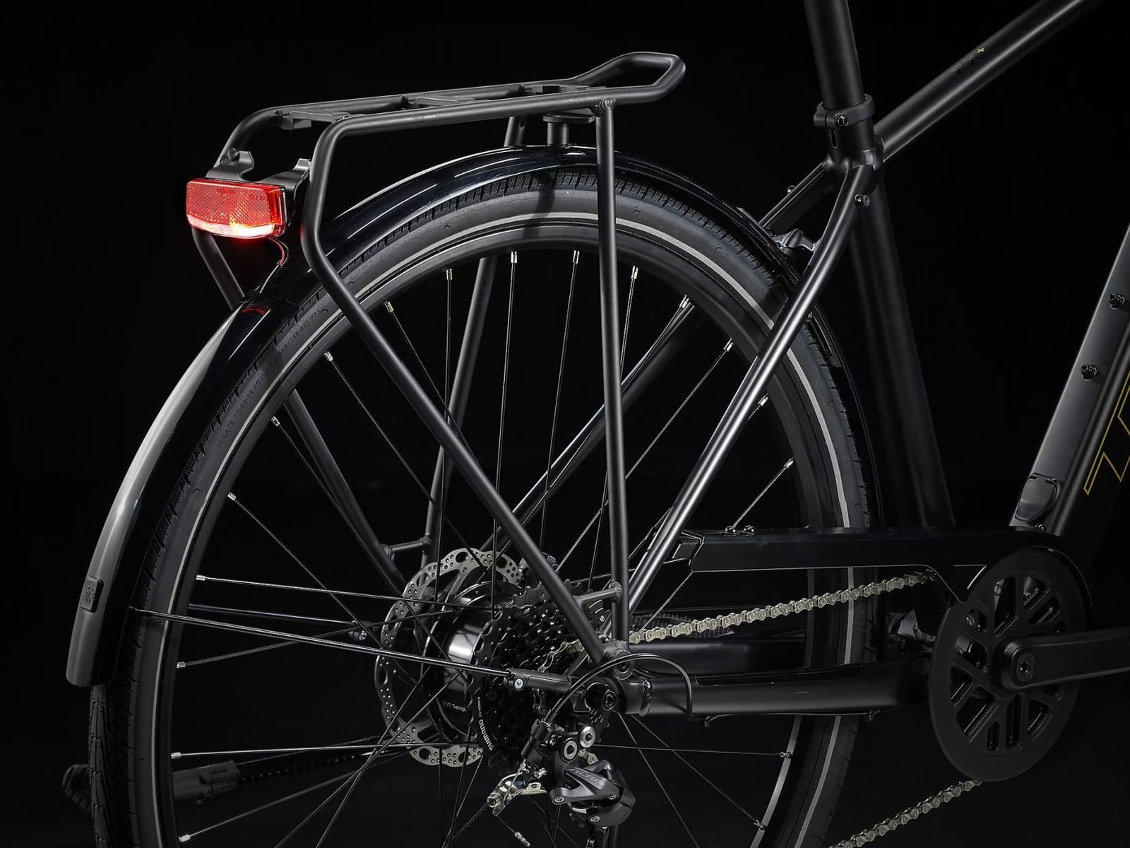Velo-de-Ville-Electrique-Trek-FX-2-6.jpeg