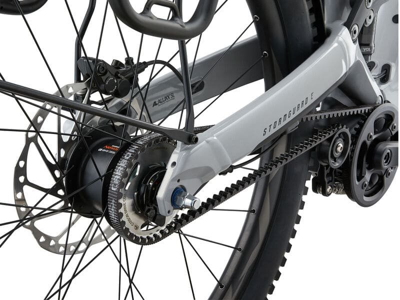 Velo-electrique-Giant-Stormguard-E-2-2.jpg